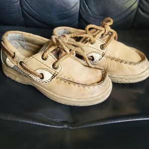 Boys Sperry Shoresider Boat Shoes in Size 8